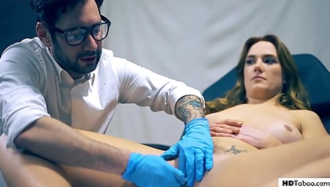 Strange Doctor Impregnates Busty & Booty Woman Siri