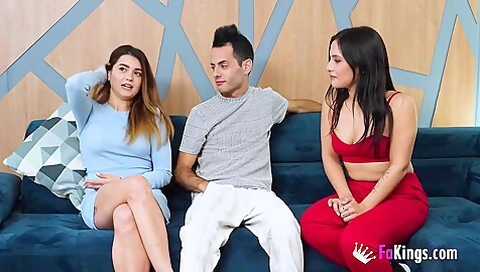 Dainty And Valentinas Ffm In Threesome Dirt - Valentina Lapiedra